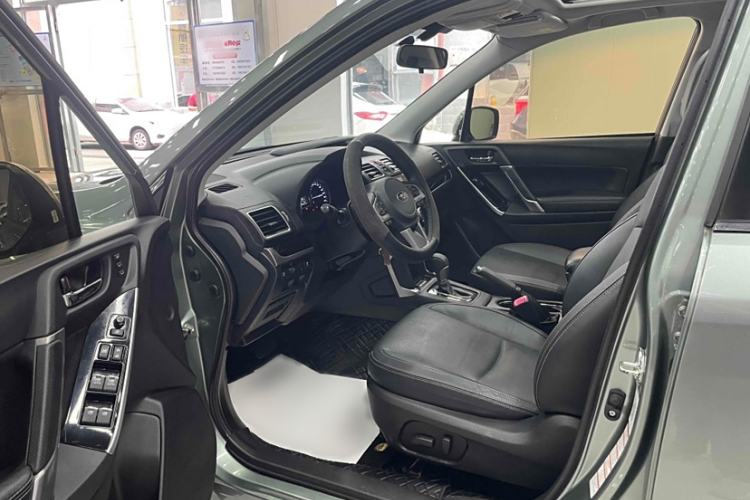Used Subaru Forester 2018 2.5i Luxury Navigation Edition Interior 1
