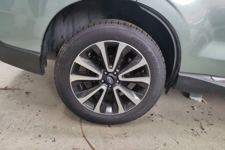 Used Subaru Forester 2018 2.5i Prestige Navigation Version with EyeSight Right Rear Wheel Hub