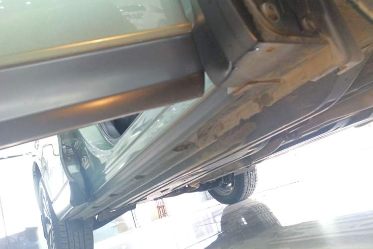 Used Subaru Forester 2018 2.5i Luxury Navigation Edition Right Side Sill