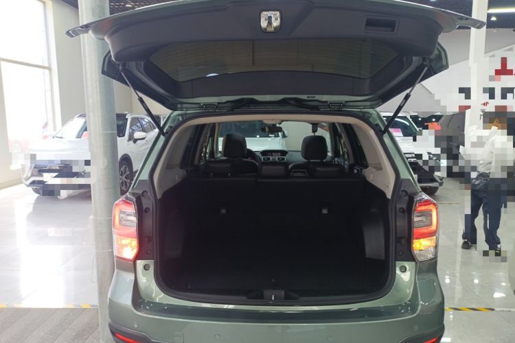 Used Subaru Forester 2018 2.5i Luxury Navigation Edition Trunk