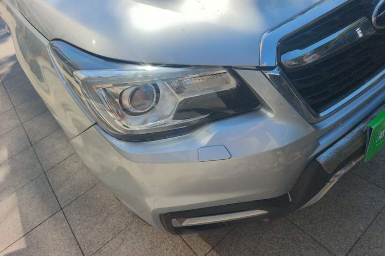 Used Subaru Forester 2018 2.0i Luxury Navigation Edition Right Front Headlight