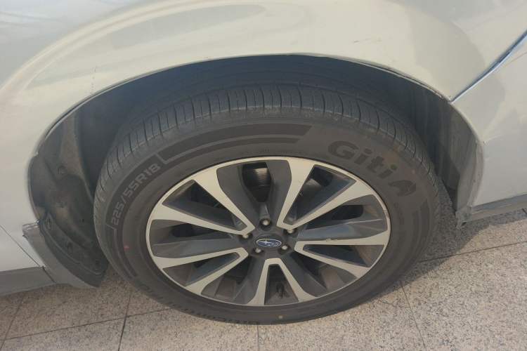 Used Subaru Forester 2018 2.0i Luxury Navigation Edition Right Front Wheel Hub