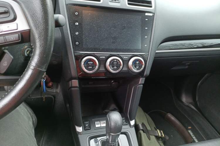 Used Subaru Forester 2018 2.5i Luxury Navigation Edition with EyeSight Audio And AC Panel