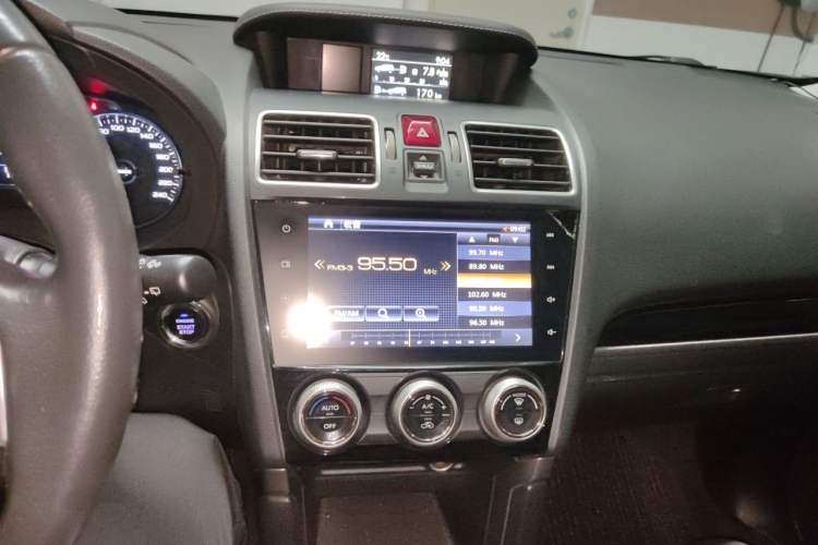 Used Subaru Forester 2018 2.0i Luxury Navigation Edition Audio And AC Panel