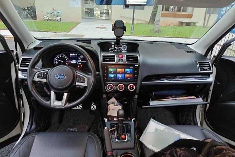 Used Subaru Forester 2018 2.0i Fashion Navigation Edition Center Console