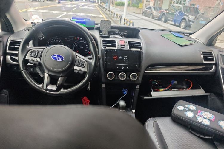 Used Subaru Forester 2018 2.0i Luxury Navigation Edition Center Console
