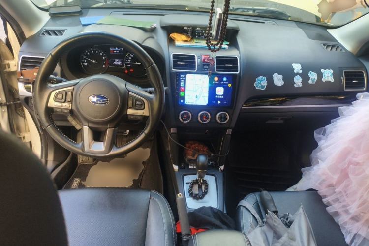 Used Subaru Forester 2018 2.0i Luxury Navigation Edition Center Console