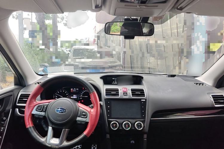 Used Subaru Forester 2018 2.0i Fashion Navigation Edition Center Console