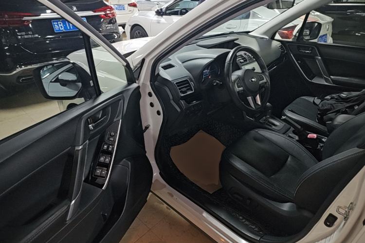 Used Subaru Forester 2018 2.0i Luxury Navigation Edition Driver Seat