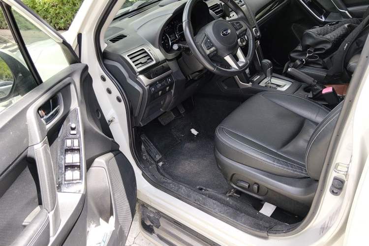 Used Subaru Forester 2018 2.0i Luxury Navigation Edition Driver Seat
