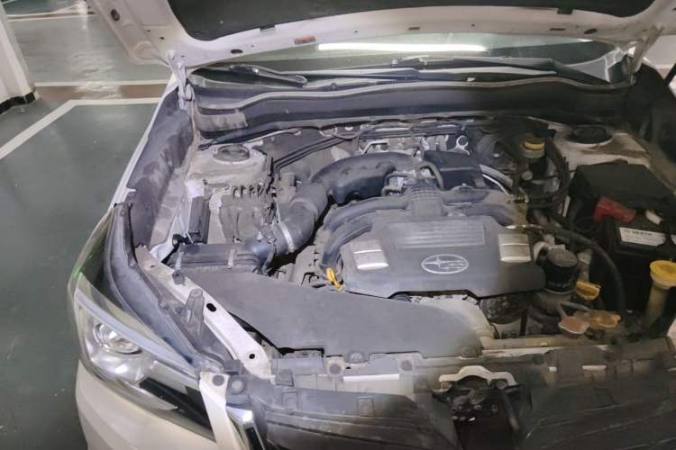 Used Subaru Forester 2018 2.0i Luxury Navigation Edition Engine Bay Right