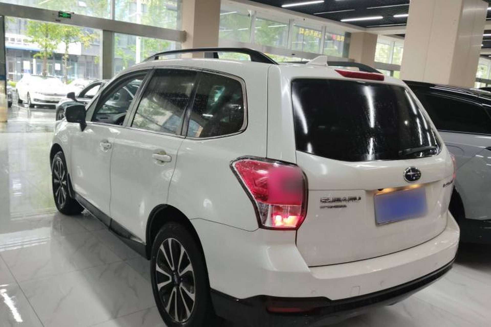 Used Subaru Forester 2018 2.5i Luxury Navigation Edition Exterior 3