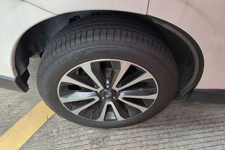 Used Subaru Forester 2018 2.0i Fashion Navigation Edition Exterior 5