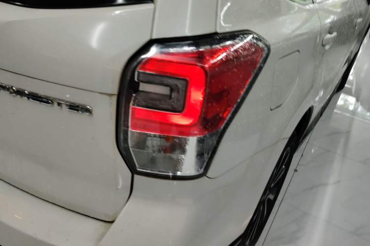Used Subaru Forester 2018 2.5i Luxury Navigation Edition Exterior 6