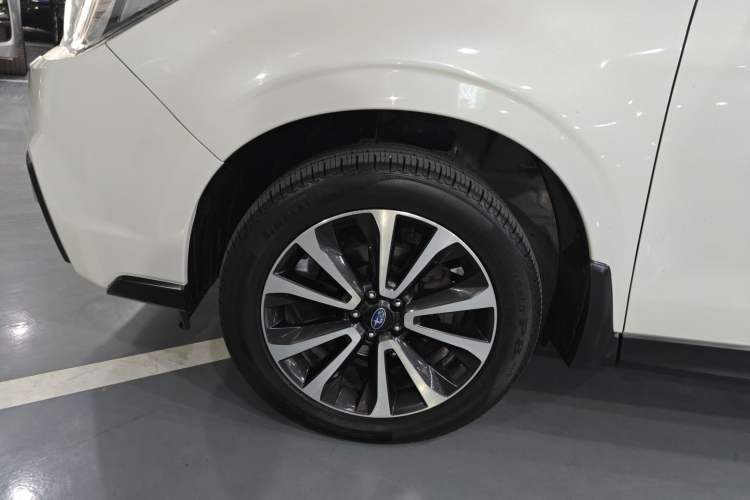 Used Subaru Forester 2018 2.5i Luxury Navigation Edition with EyeSight Exterior 7