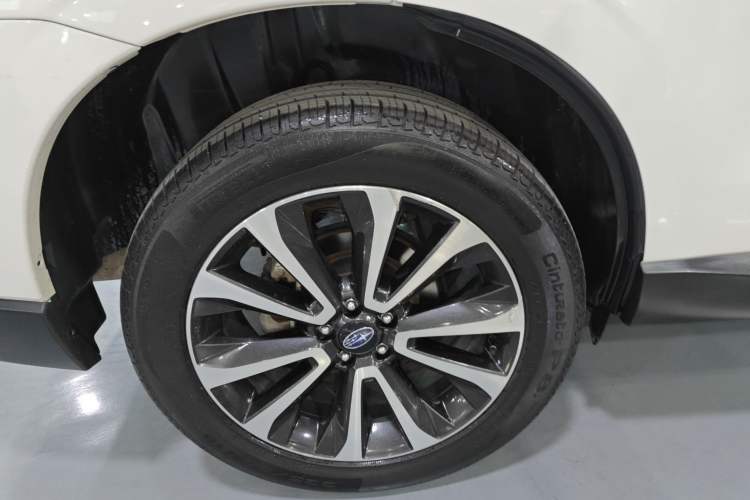 Used Subaru Forester 2018 2.5i Luxury Navigation Edition with EyeSight Exterior 8