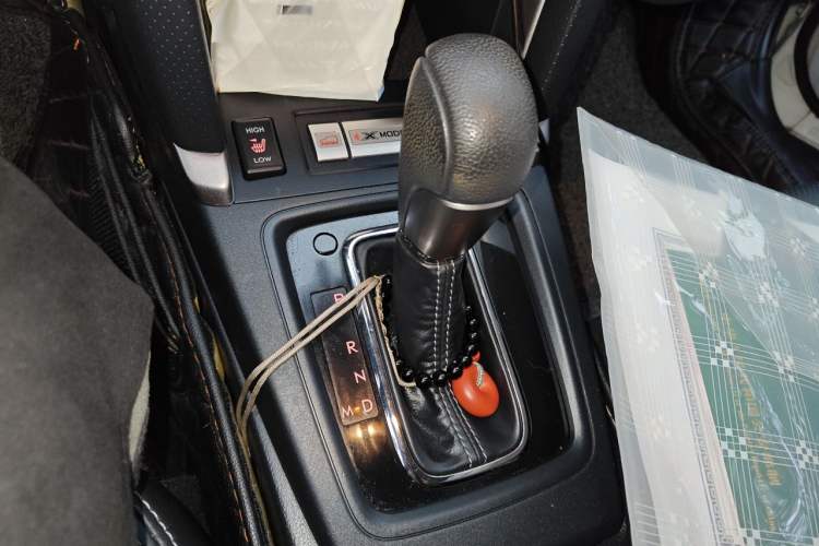 Used Subaru Forester 2018 2.0i Fashion Navigation Edition Gear Lever