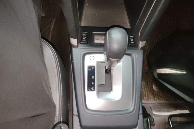 Used Subaru Forester 2018 2.0i Luxury Navigation Edition Gear Lever