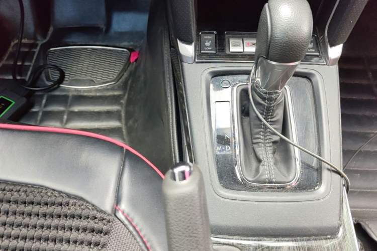 Used Subaru Forester 2018 2.0i Fashion Navigation Edition Gear Lever
