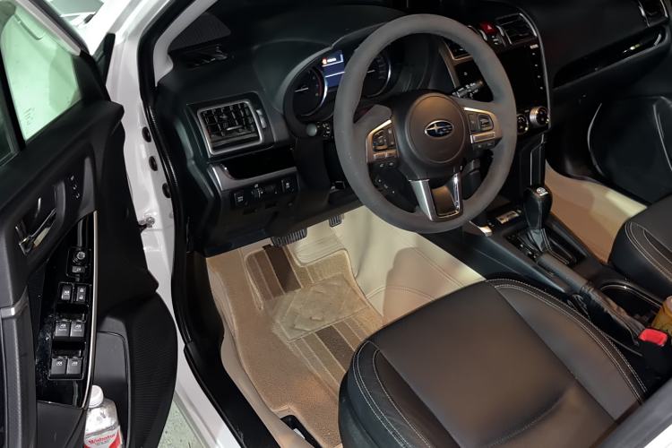 Used Subaru Forester 2018 2.5i Luxury Navigation Edition Interior 11