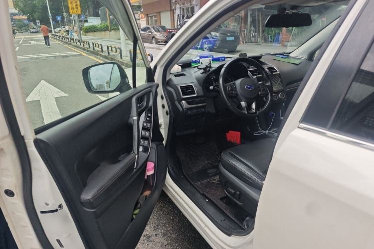 Used Subaru Forester 2018 2.0i Luxury Navigation Edition Interior 3