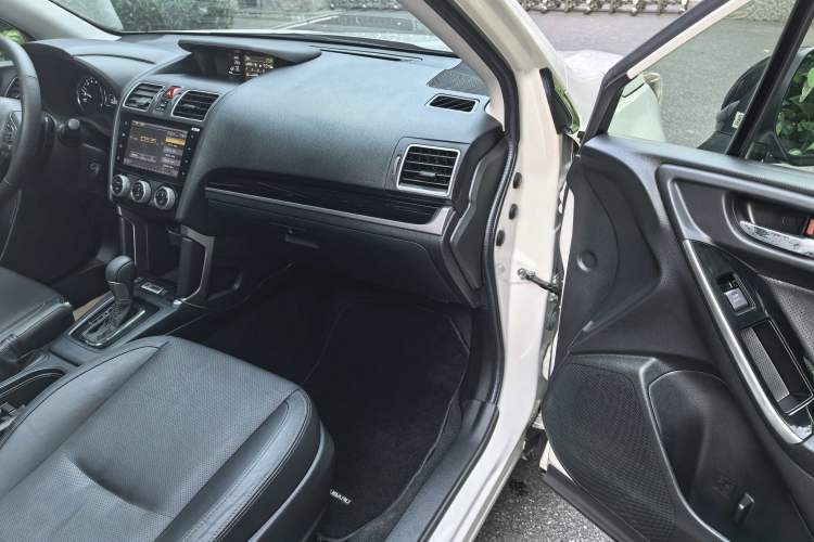 Used Subaru Forester 2018 2.0i Fashion Navigation Edition Interior 5