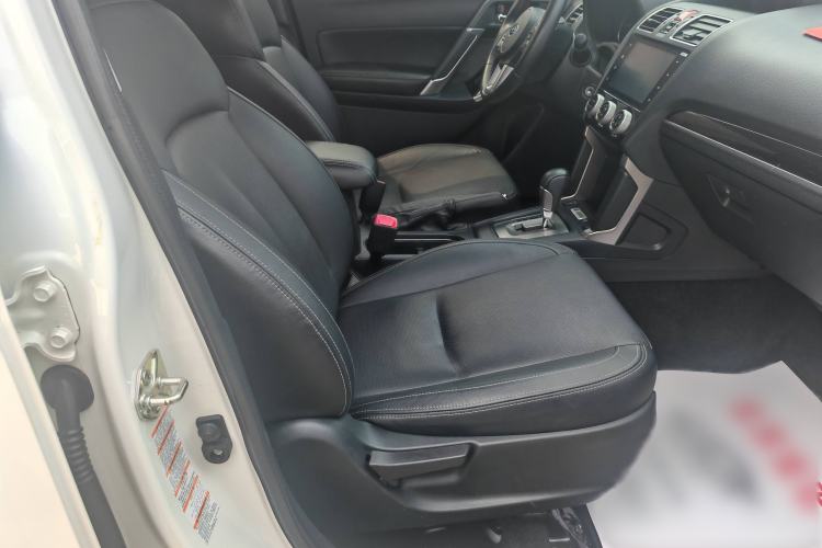 Used Subaru Forester 2018 2.0i Luxury Navigation Edition Interior 7