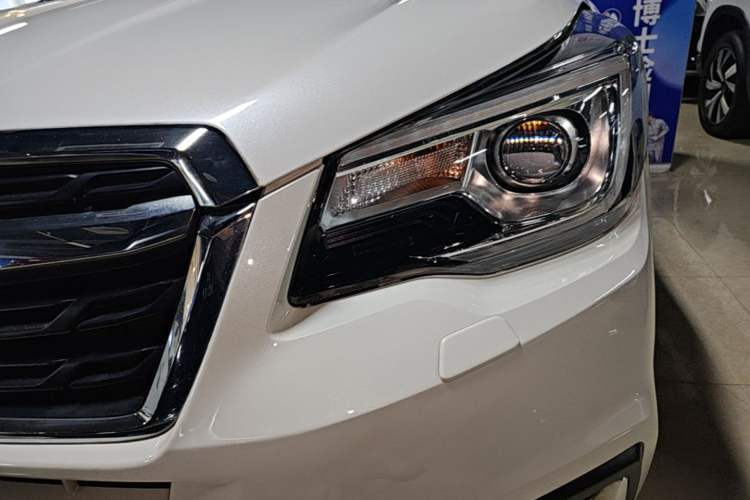 Used Subaru Forester 2018 2.0i Luxury Navigation Edition Left Front Headlight