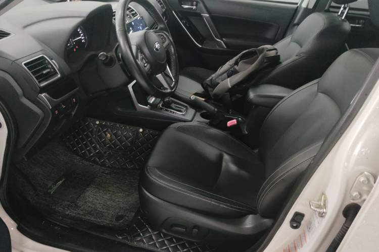 Used Subaru Forester 2018 2.5i Luxury Navigation Edition Left Front Seat
