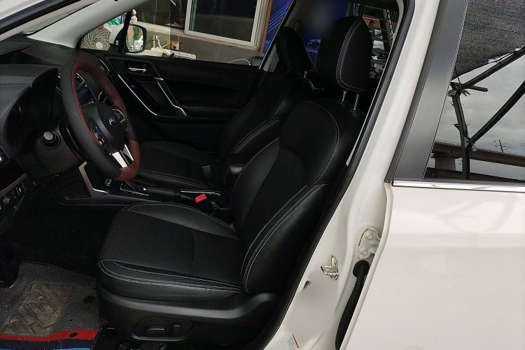 Used Subaru Forester 2018 2.5i Luxury Navigation Edition Left Front Seat