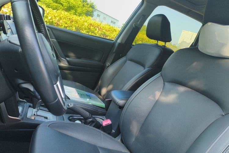 Used Subaru Forester 2018 2.0i Luxury Navigation Edition Left Front Seat