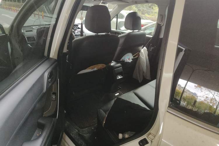 Used Subaru Forester 2018 2.5i Prestige Navigation Version with EyeSight Left Rear Seat