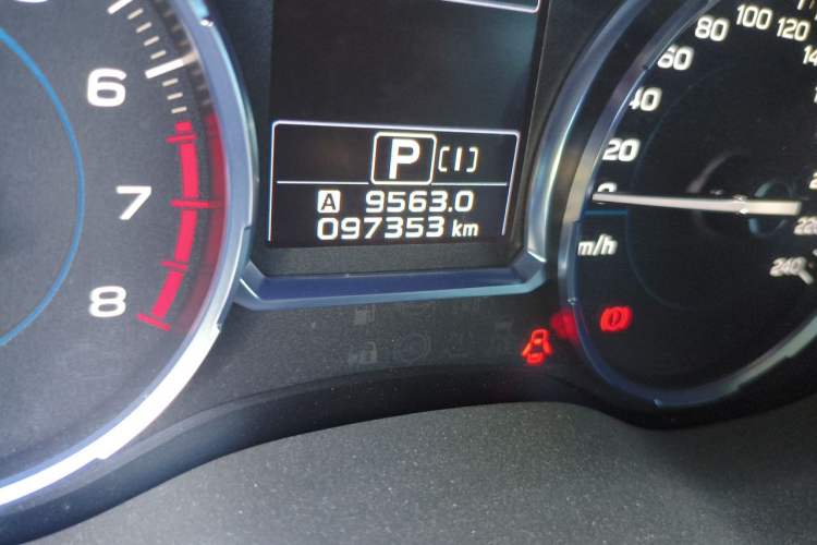 Used Subaru Forester 2018 2.0i Luxury Navigation Edition Odometer Close Up