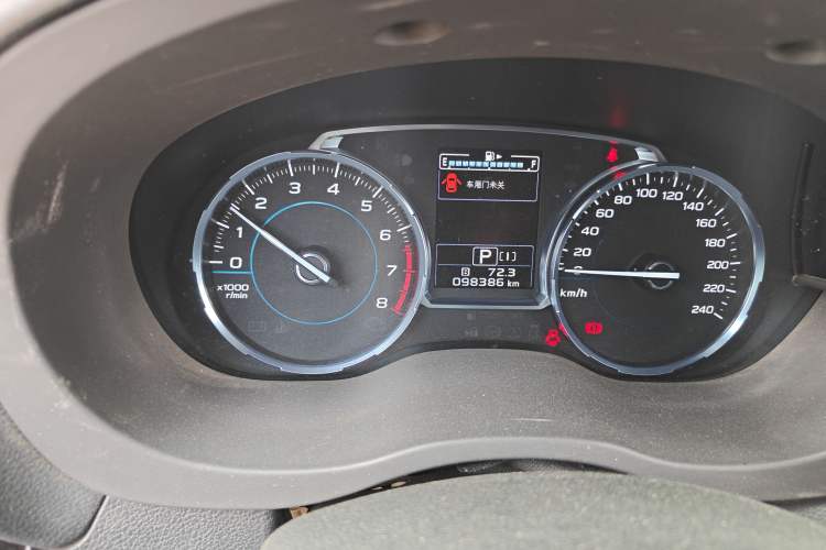 Used Subaru Forester 2018 2.0i Fashion Navigation Edition Odometer Close Up