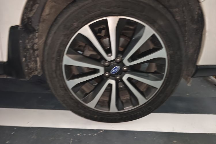 Used Subaru Forester 2018 2.0i Luxury Navigation Edition Right Front Wheel Hub