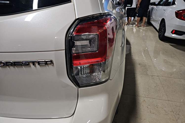 Used Subaru Forester 2018 2.0i Luxury Navigation Edition Right Rear Taillight