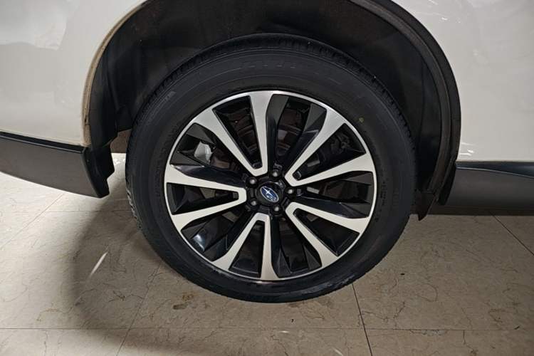 Used Subaru Forester 2018 2.0i Luxury Navigation Edition Right Rear Wheel Hub
