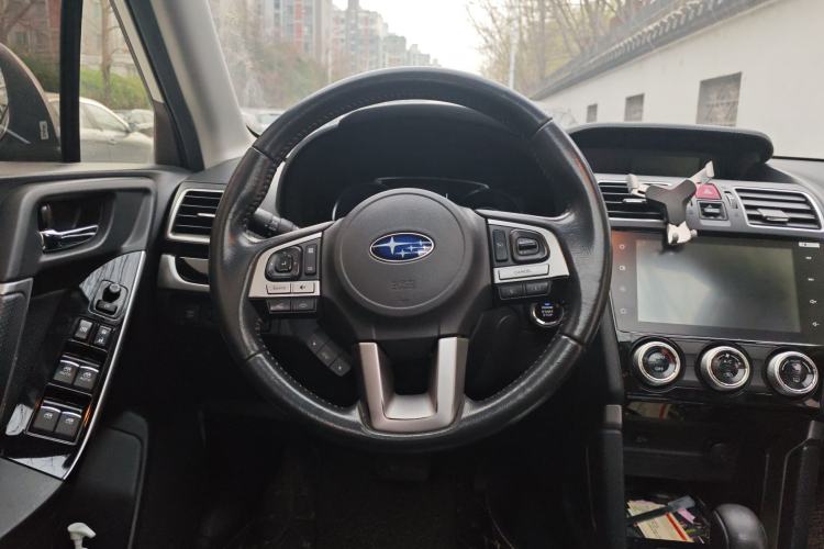 Used Subaru Forester 2018 2.0i Luxury Navigation Edition Steering Wheel
