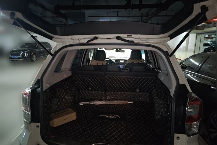 Used Subaru Forester 2018 2.5i Luxury Navigation Edition with EyeSight Trunk