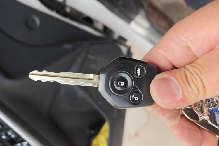 Used Subaru Forester 2018 2.0i Fashion Navigation Edition Vehicle Key