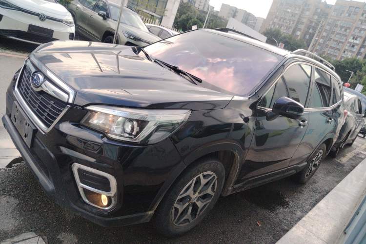 Used Subaru Forester 2019 2.0i Luxury Edition Exterior 3