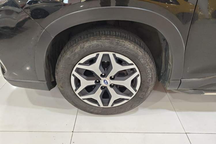 Used Subaru Forester 2019 2.0i Luxury Edition EyeSight Exterior 4