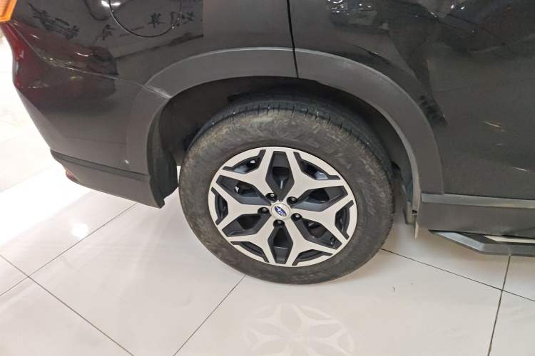 Used Subaru Forester 2019 2.0i Luxury Edition EyeSight Exterior 5
