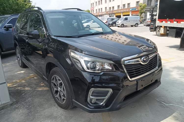 Used Subaru Forester 2019 2.0i Luxury Edition Front Right 45 Deg