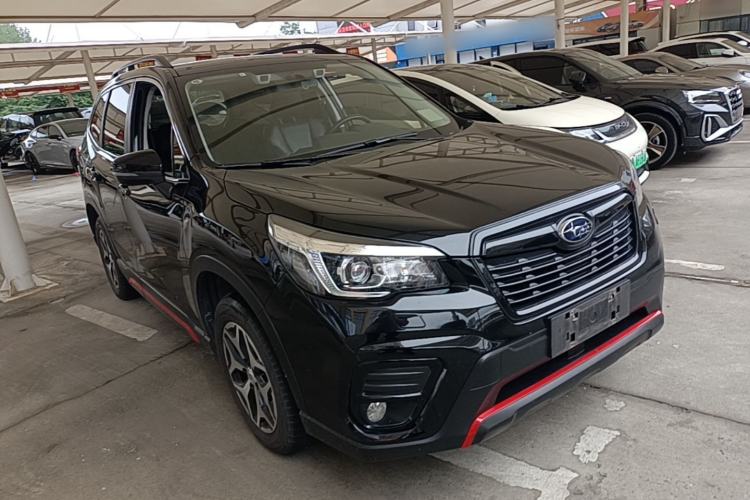 Used Subaru Forester 2019 2.0i Luxury Edition EyeSight Front Right 45 Deg