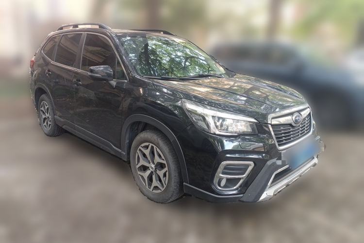 Used Subaru Forester 2019 2.0i Luxury Edition EyeSight Front Right 45 Deg