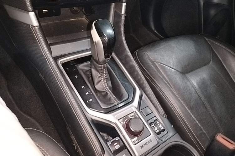 Used Subaru Forester 2019 2.0i Luxury Edition EyeSight Gear Lever