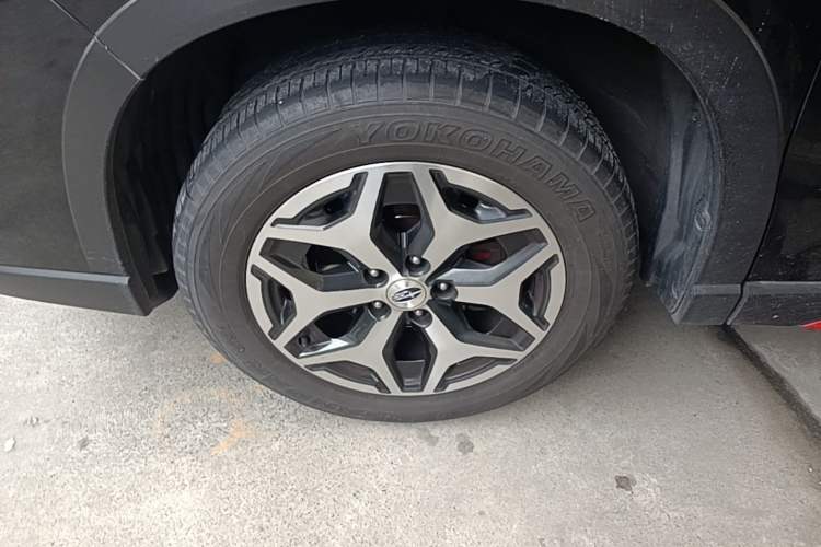 Used Subaru Forester 2019 2.0i Luxury Edition EyeSight Left Front Wheel Hub