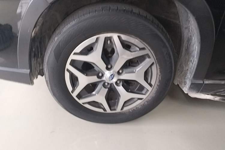 Used Subaru Forester 2019 2.0i Luxury Edition EyeSight Left Front Wheel Hub
