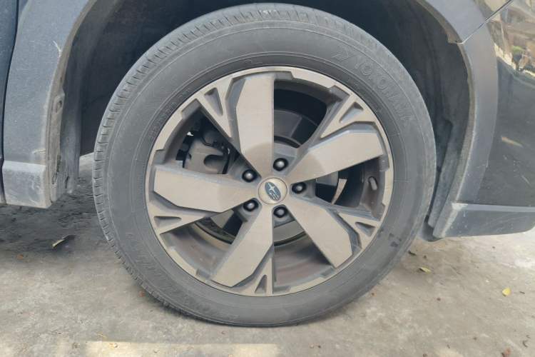 Used Subaru Forester 2019 2.0i e-Boxer Sport Edition EyeSight Right Front Wheel Hub